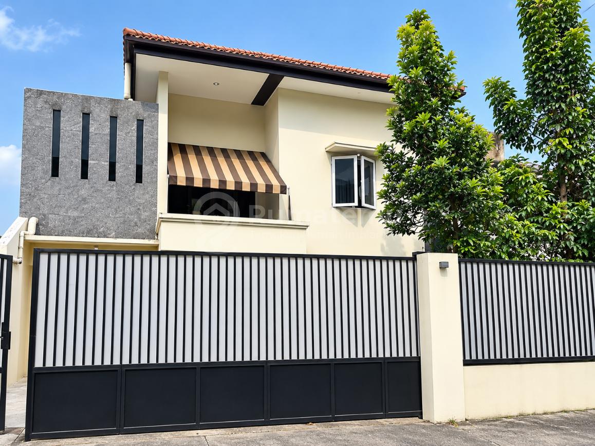 KALAU BUTUH SPACE, RUMAH INI WAJIB DILIHAT — CILANDAK BARAT