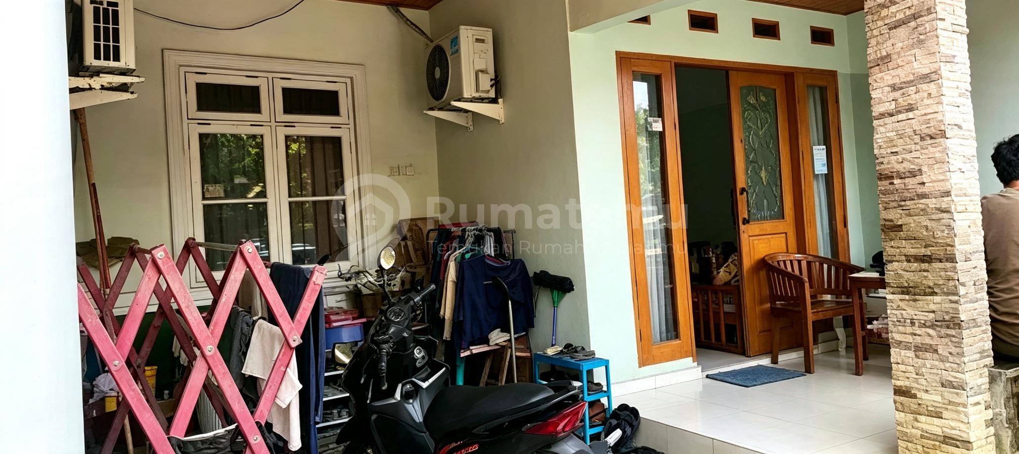 Dijual Rumah Depan Taman Graha Raya Bintaro Investasi Aman Bebas Banjir For Sale Prime Home Facing Park In Graha Raya High Investment Value