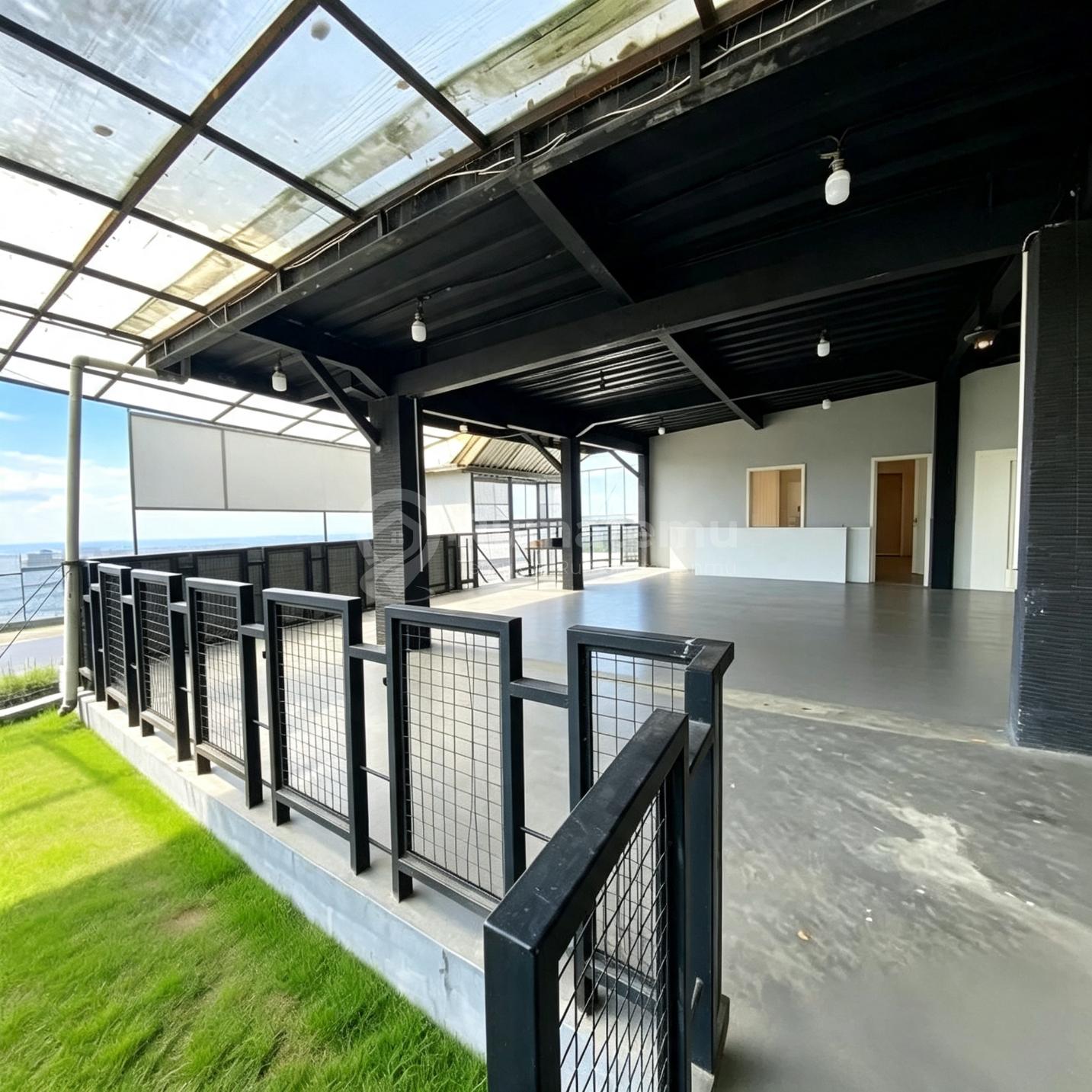 Di Jual Ruang Usaha Resto Kafe Rooftop 3 Lantai Hak Milik Parkiran Banyak di Hook Kemanggisan Dekat Binus. Harga.10 M Nego Lokasi Strategis.