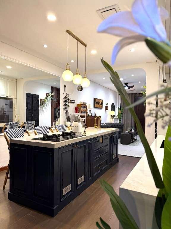 Jual Rumah Komplek Cantik di Taman Palem Lestari, Cengkareng Barat, Jakarta Barat