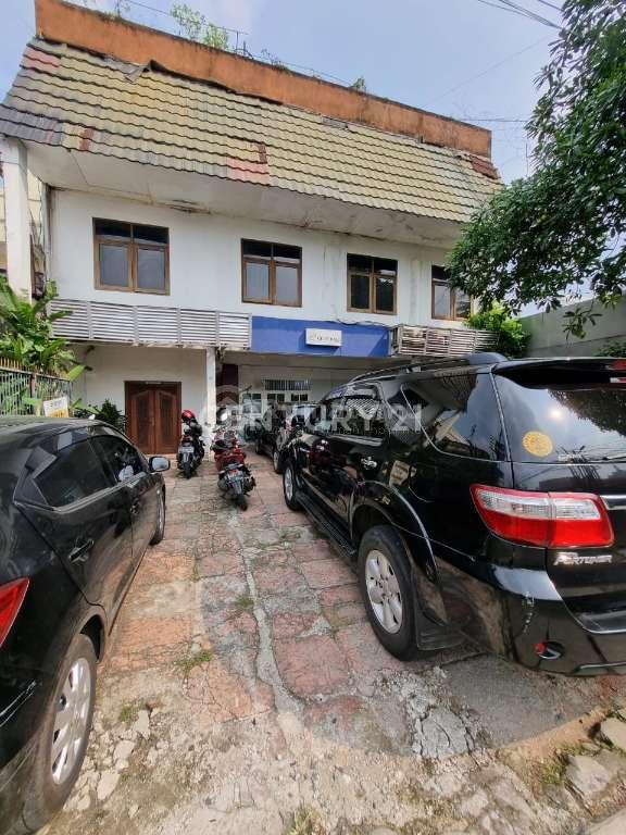 Ruang usaha di lebak bulus