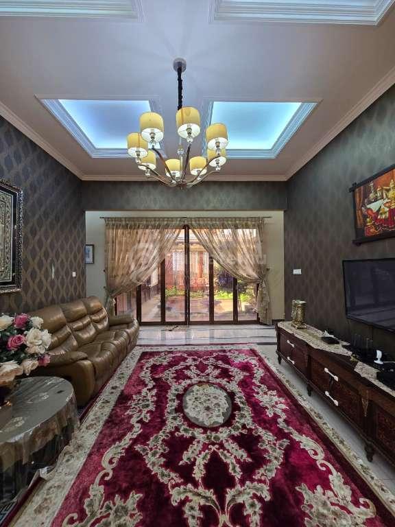 Dijual Rumah Mewah Full Furnished Dalam komplek 
