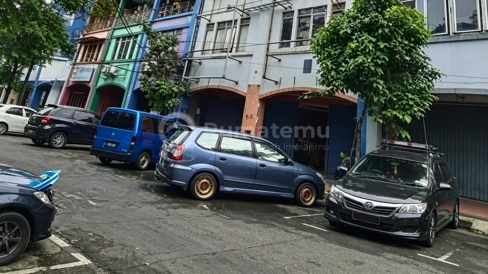 Di Jual 2 Ruko Gandeng 5 Lantai Aset Bank di Ruko Buaran Persada Jl. Jend. Rs Soekanto , Pondok Kelapa, Duren Sawit, Jakarta Timur.