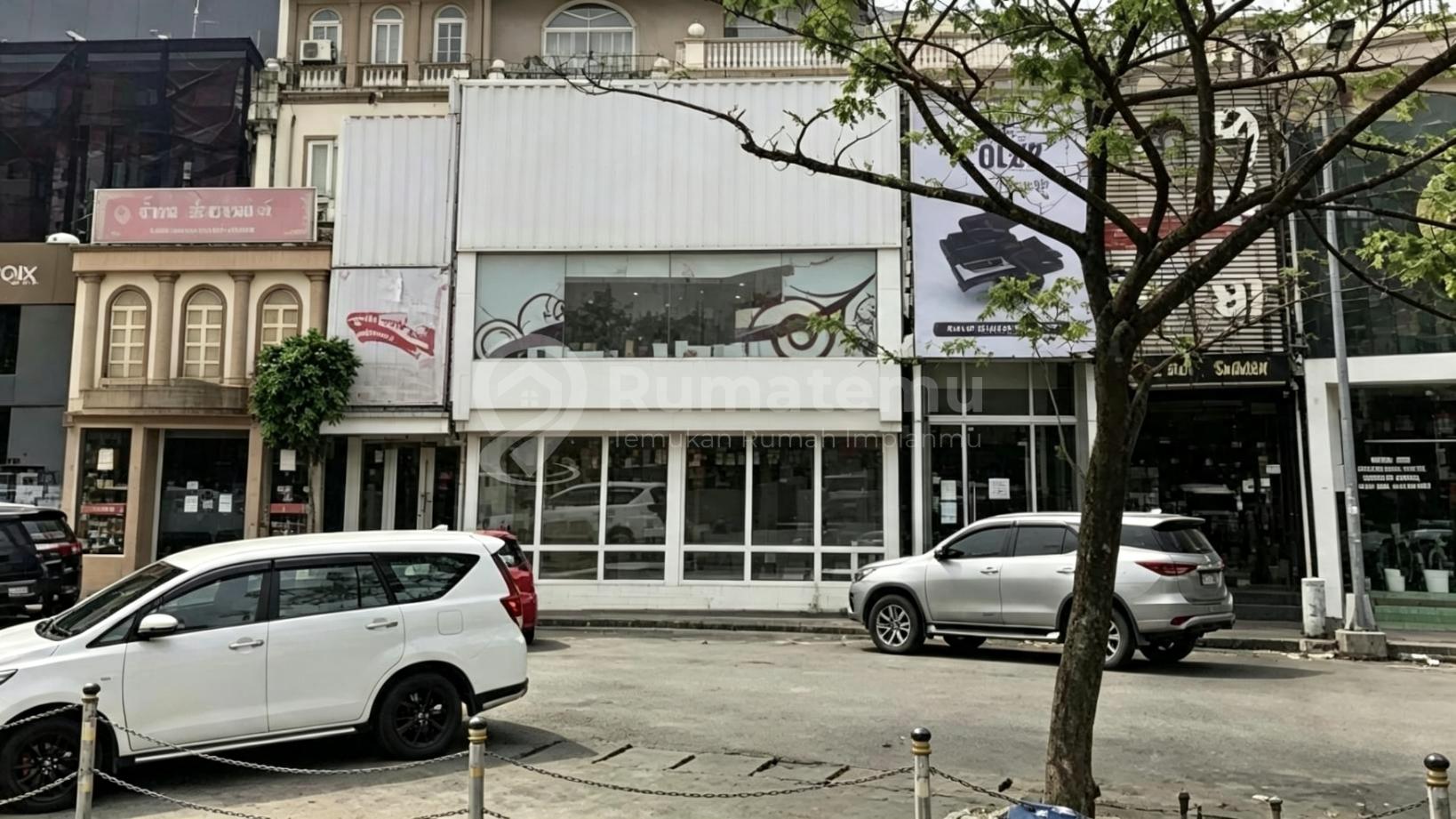 Ruko Gandeng Crown Golf di Pik