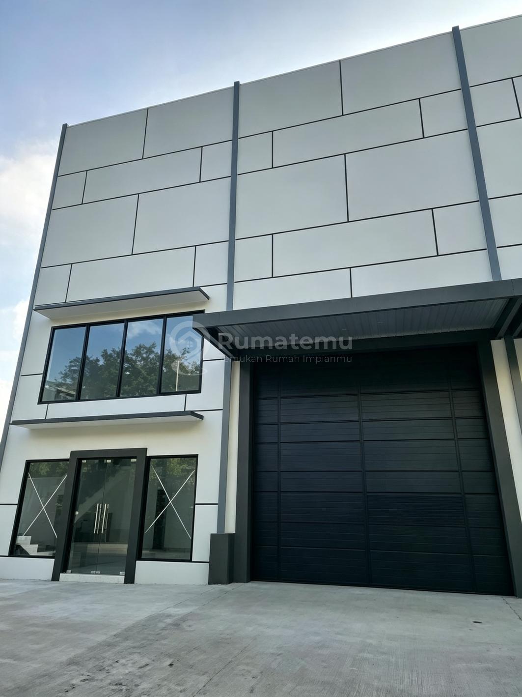 Gudang+kantor Luas 336 M² Jalan Daan Mogot
