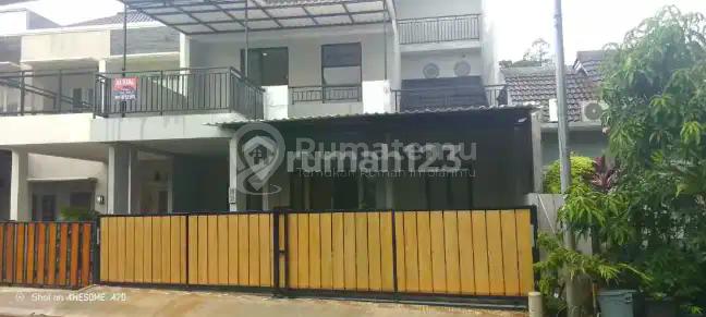 Rumah Bagus Taman Crystant Bsd City