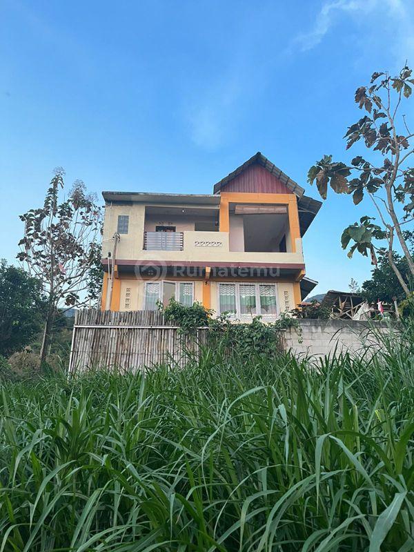 Mini Villa Bangunan Baru View Kota Bandung Dekat Tujuan Wisata Curug dan Water Park di Cilengkrang