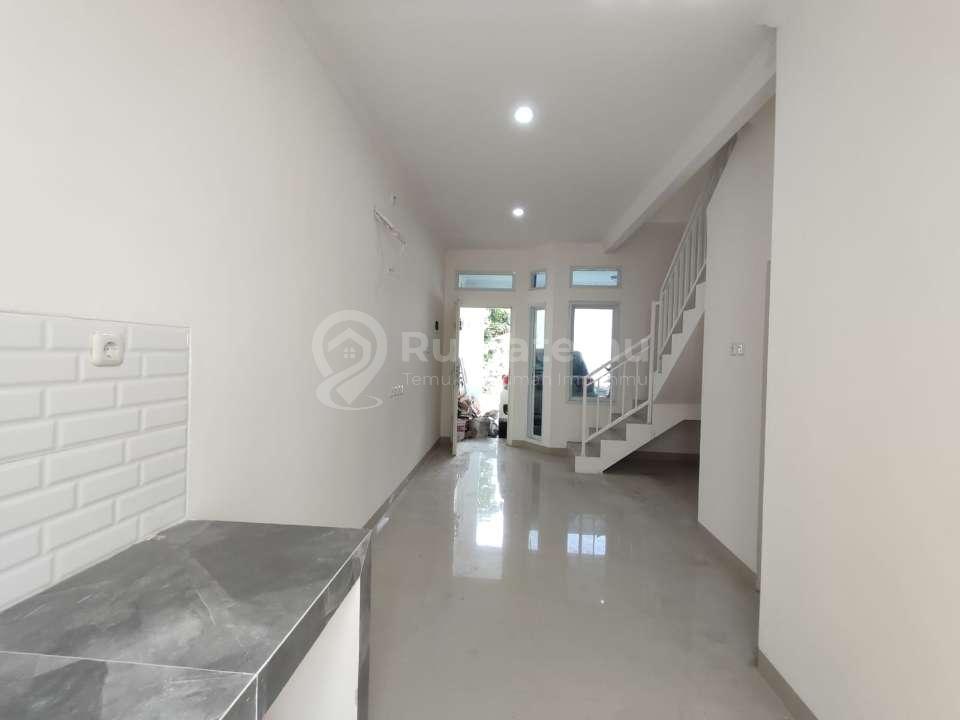 Rumah modern siap huni 2 lantai di percetakan negara XI seberang BPOM jakarta pusat