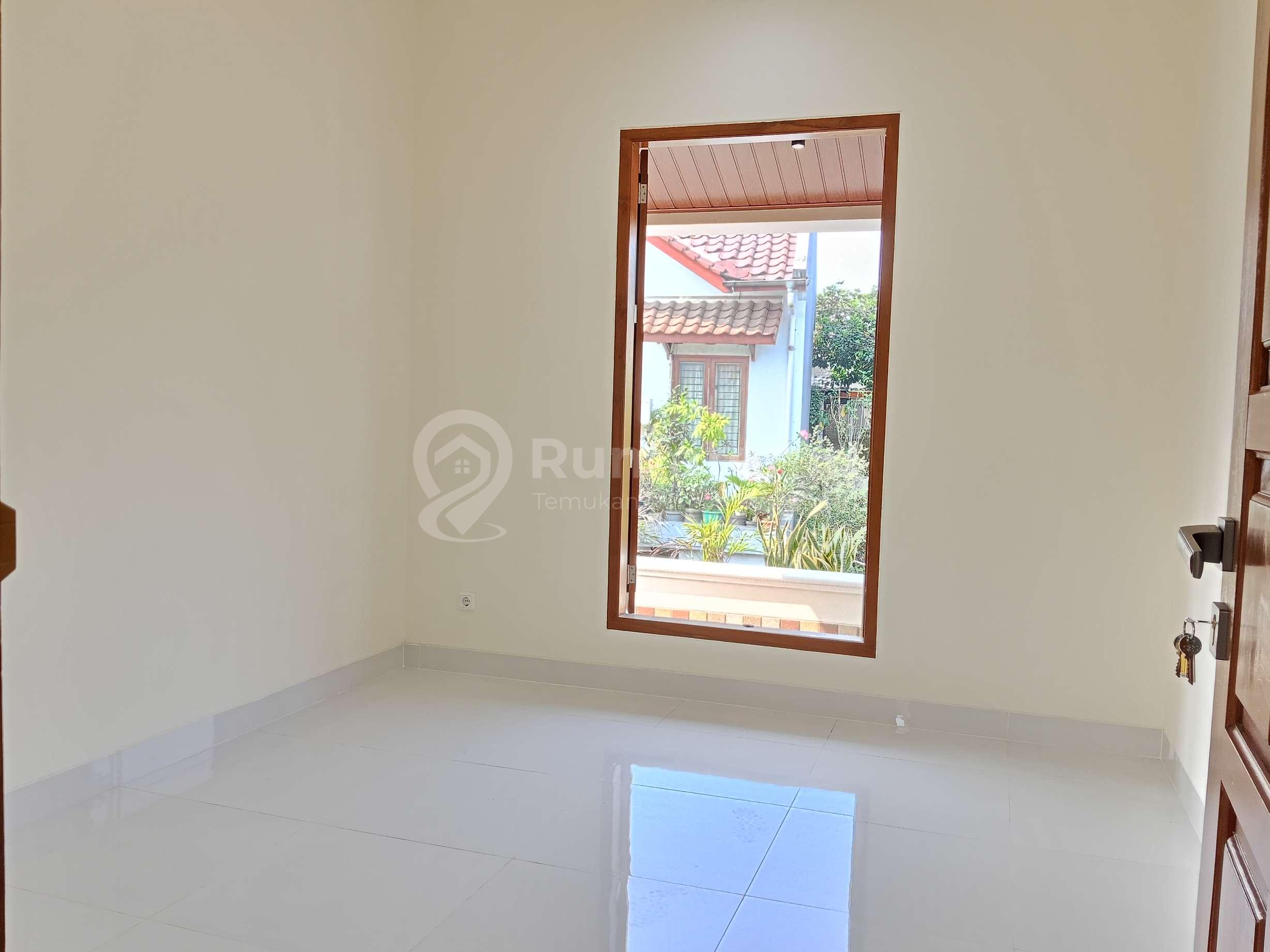 Dijual rumah nyaman lokasi strategis dekat Sektor 9 Bintaro MT 0246