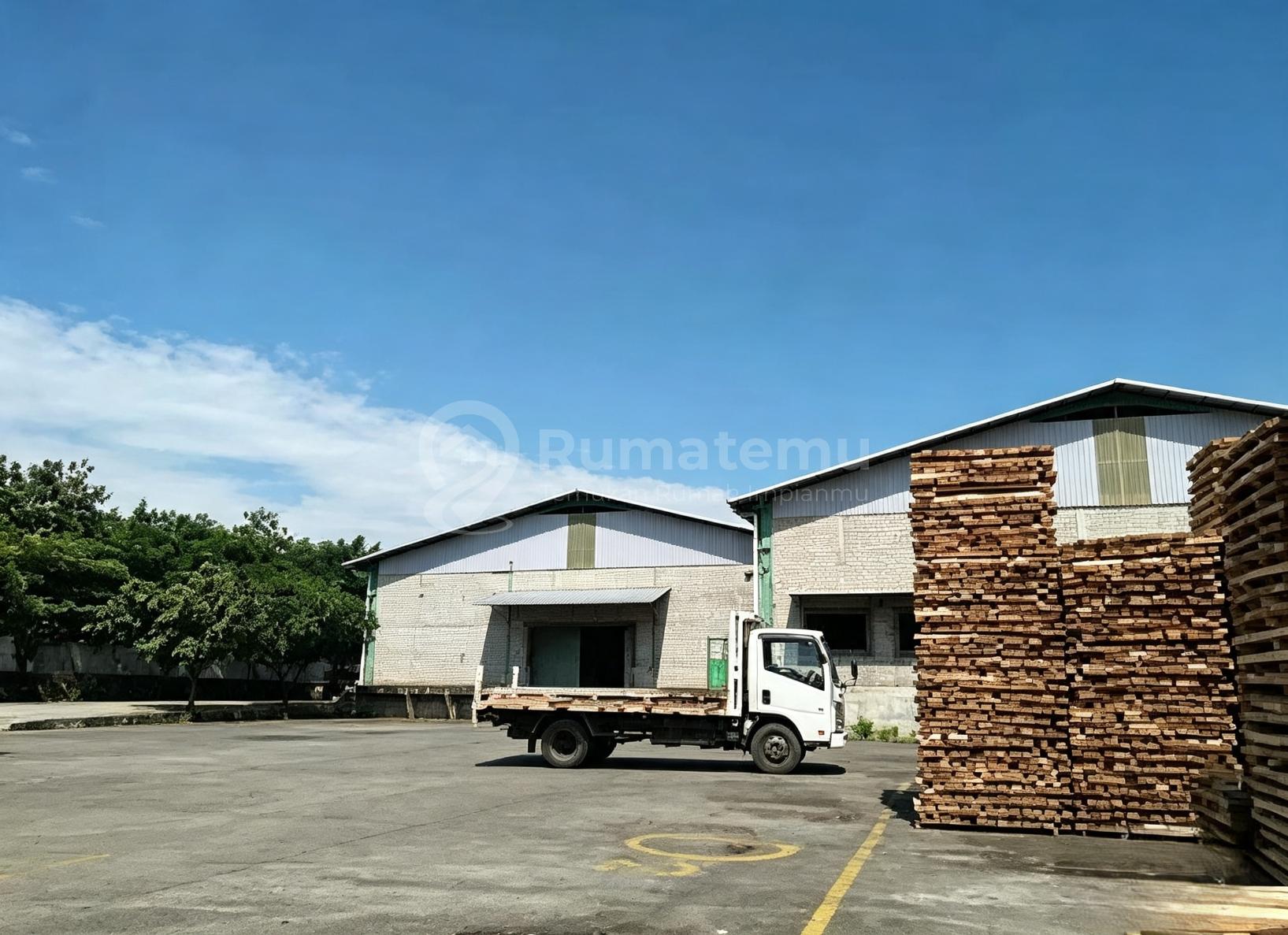 Pabrik Manufaktur Kayu( Triplek,Blockboard) Yg Msh Aktif Dgn Pasar Export Yg Sdh Berjln,Pembeli Tinggal Lanjutkan..Lokasi di Batang,Jateng