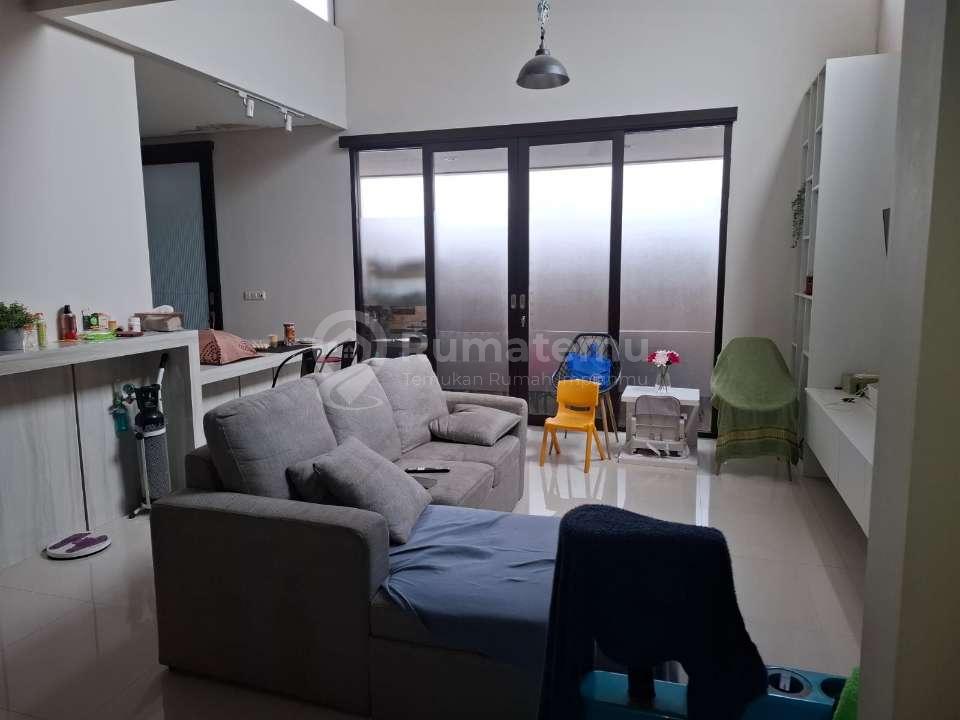 Jual Rumah Komplek di Vila Dago, Benda Baru, Pamulang, Kota Tangerang Selatan, Banten
