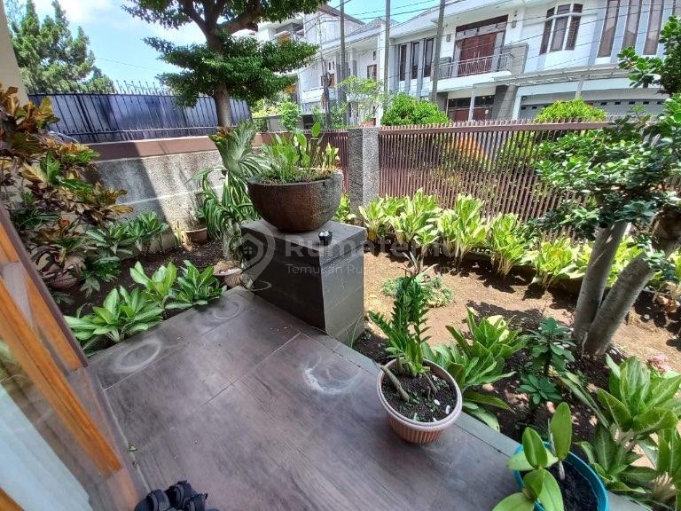 DIJUAL RUMAH MEWAH 2 LANTAI DI KOMPLEK MEKAR WANGI – BANDUNG