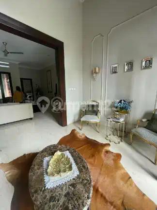 Dijual Rumah Mewah Siap Huni area Kebayoran Baru