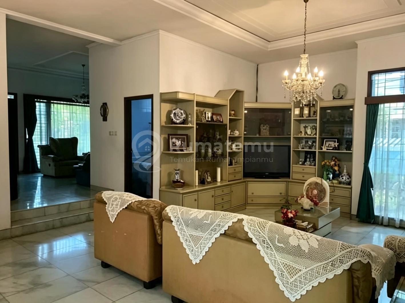Puri Indah [Rumah] : Hadap Selatan Timur-Hitung Harga Tanah Saja