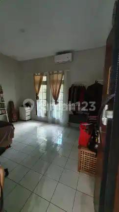 Rumah Hook di Jln Sambas, 350 M ke MRT Blok M
