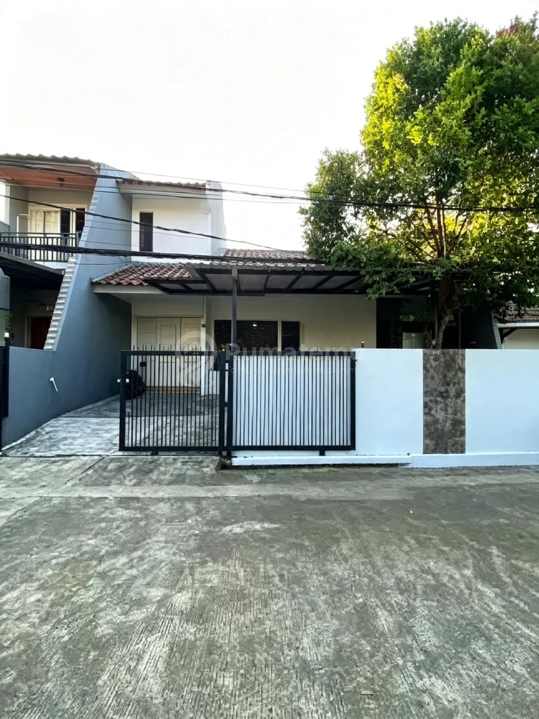 Rumah Bagus Tanah Luas Dalam Komplek Strategis di Jatibening