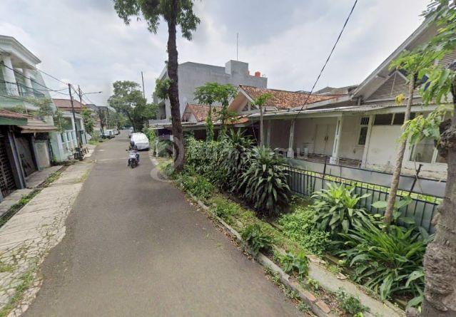 DIJUAL RUMAH TUA HITUNG TANAH DAERAH KEBAYORAN BARU