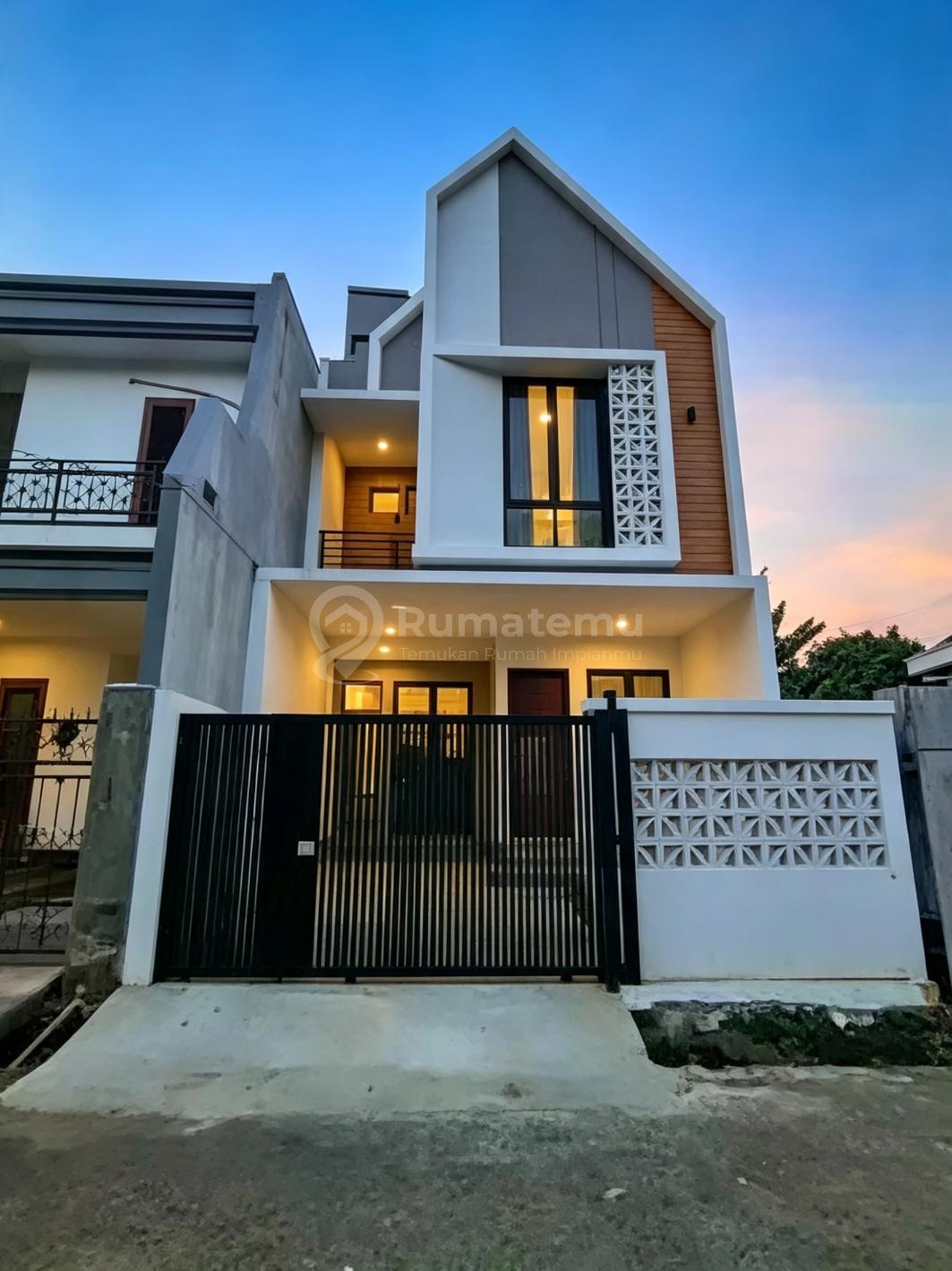 Rumah Baru Dalam Komplek Tenang di Pondok Bambu