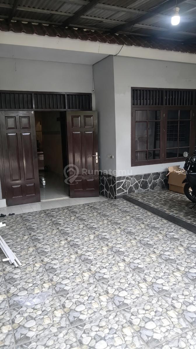 Dijual atau Disewakan Rumah 2 Lantai 3 KT di Angkasa Pura Jakarta Pusat