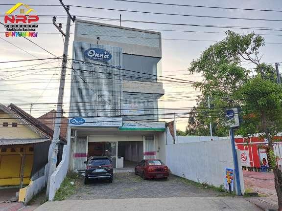Disewakan Ruko 3 Lantai Strategis di Jl. Letjen S. Parman Banyuwangi, Cocok untuk Kantor & Showroom