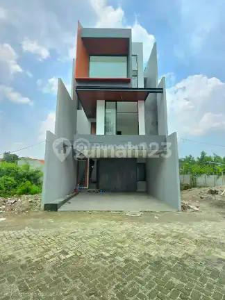Rumah Baru Design Modern Dalam Cluster di Jagakarsa