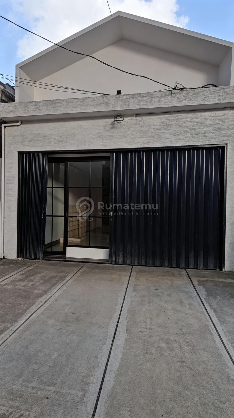 Rumah Hook 5X33, Pinggir Jalan Raya Area Pondok Labu,