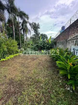 Dijual Cepat! Rumah Lama Hitung Tanah Luas 965 M2 di Jatimelati, Bekasi