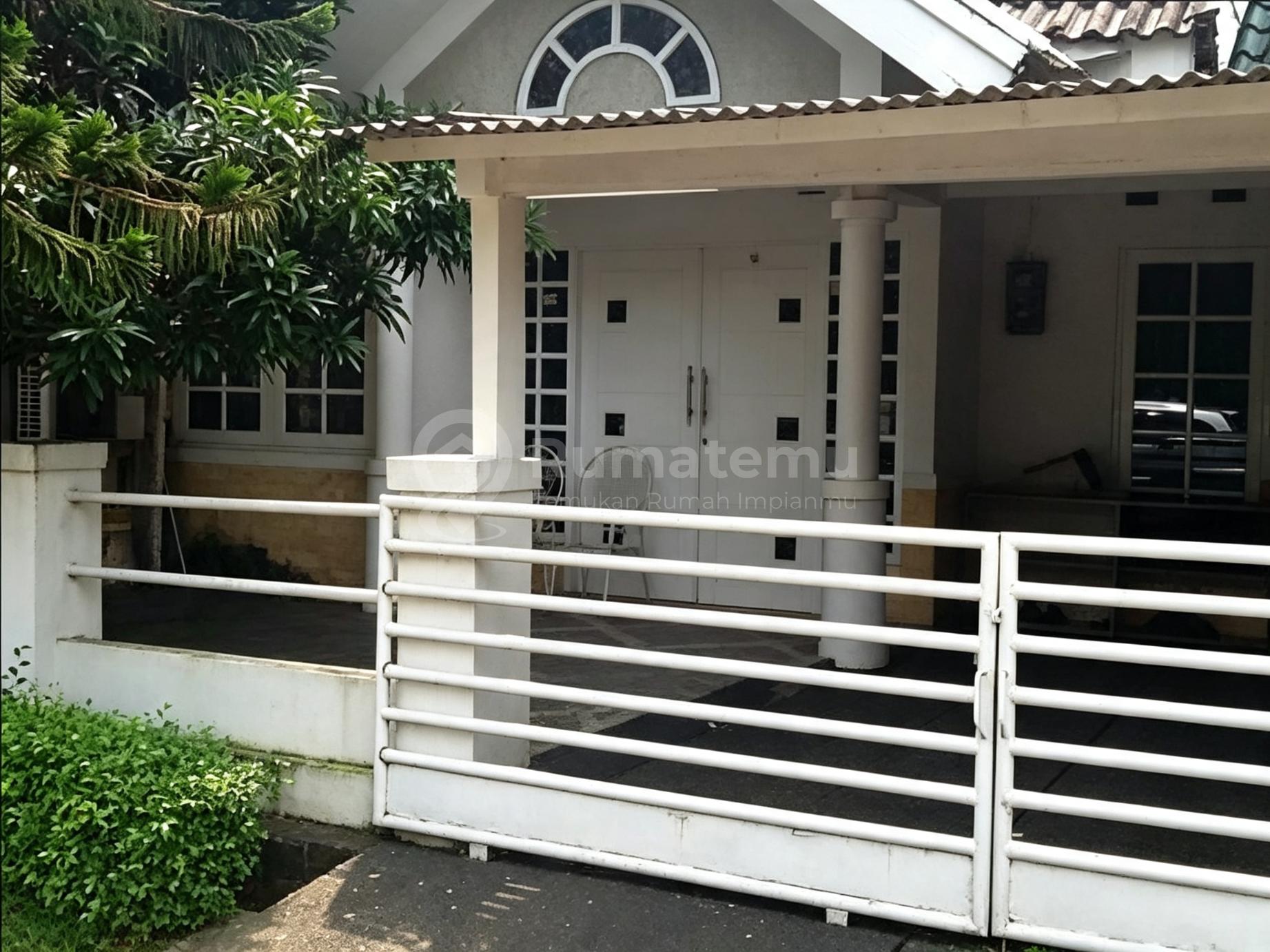 Disewakan Rumah Bagus Lokasi Strategis Di Bintaro Sektor 3A