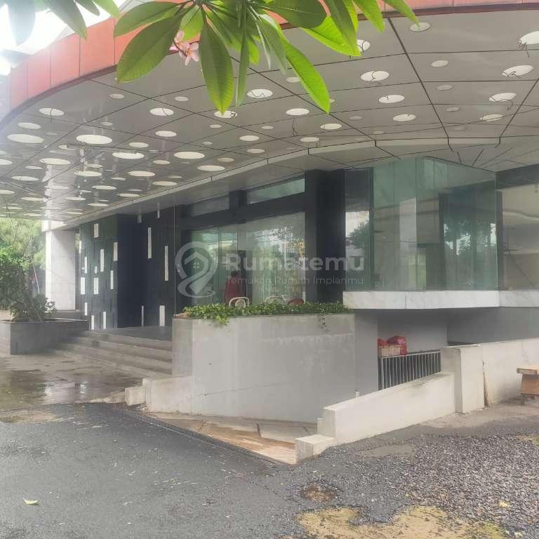 Dijual dan Sewa gedung strategis di Mampang Prapatan, Jakarta Selatan