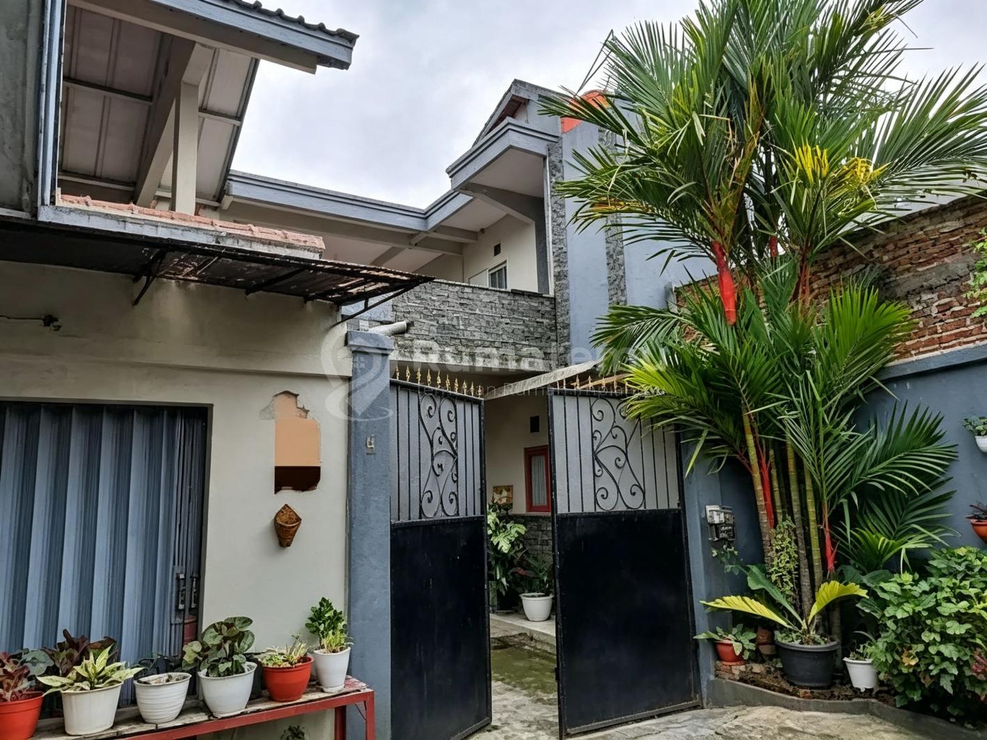 Murah Banget !! Jual Rumah Bangunan 2 lantai dan Kost Aktif di Kerkof Leuwigajah Cimahi