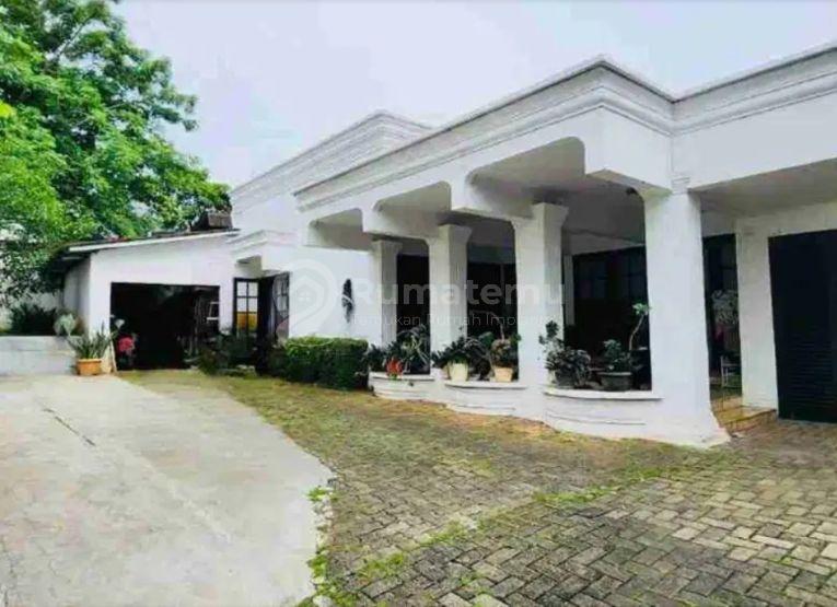 Rumah Asri Area Komersial Jl. Haji Abdul Majid, Cipete, Jakarta Selatan1