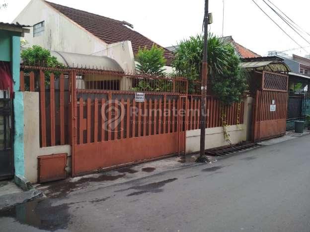 Dijual rumah siap huni Akses jalan 2 mobil lebih di Cipulir, Kebayoran Lama, Jakarta