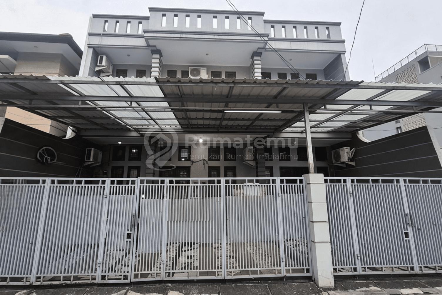 Jual rumah Kost lokasi sangat strategis di Bendungan Hilir, Tanah Abang, Jakarta Pusat