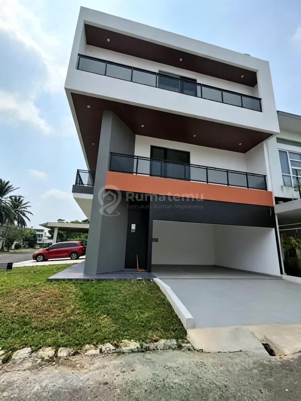 DIJUAL RUMAH HOEK MEWAH MODERN DI SUTERA FLAMBOYAN ALAM SUTERA