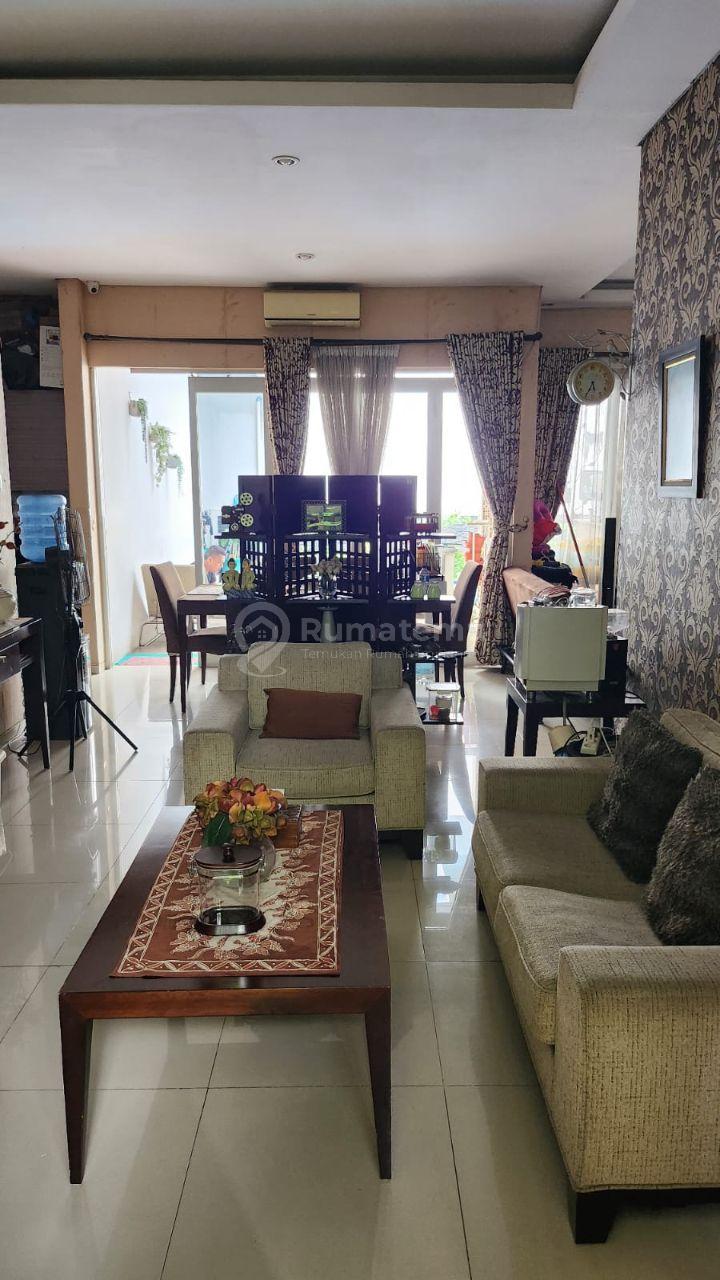Turun Harga 1 M! Rumah Siap di Huni Metland Menteng Cakung, LT 200 M² LB 185 M², Kolam Renang