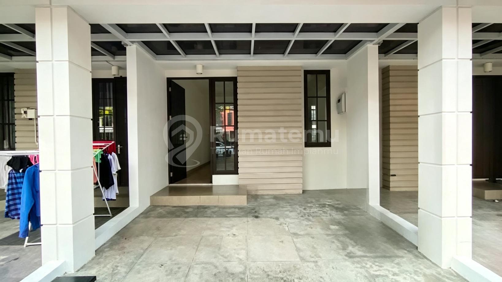  Rumah 2 lantai siap huni Green Village Cipondoh Tangerang
