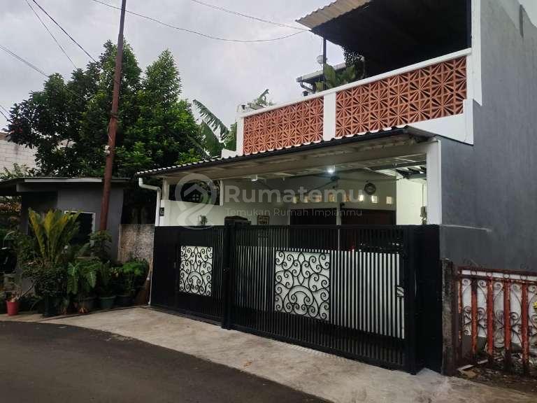 Dijual Rumah kokoh Terawat Dalam komplek Di Pondok Bambu Jakarta Timur 