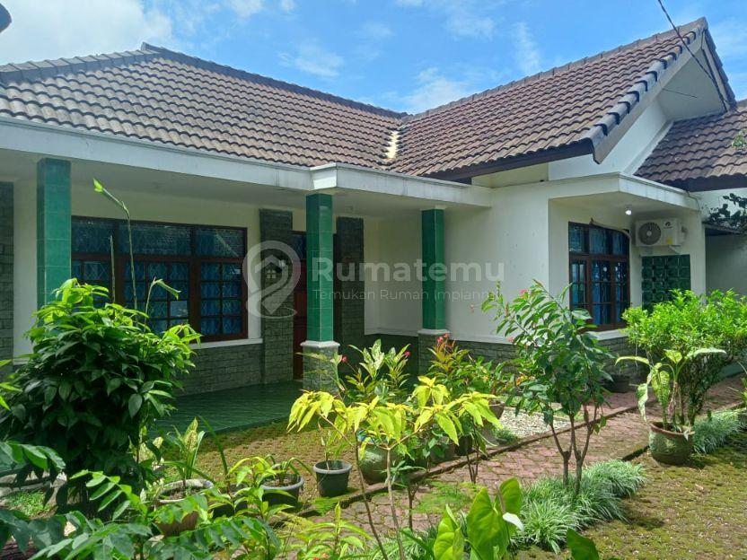 MURAH ! DIJUAL RUMAH MEWAH STRATEGIS DALAM KOMOLEK DI ARCAMANIK