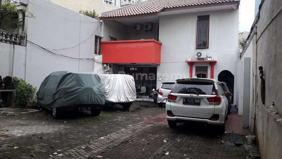 Dijual Rumah Kost Hadap Barat daya di Tanjung Duren Selatan, Grogol Petamburan,