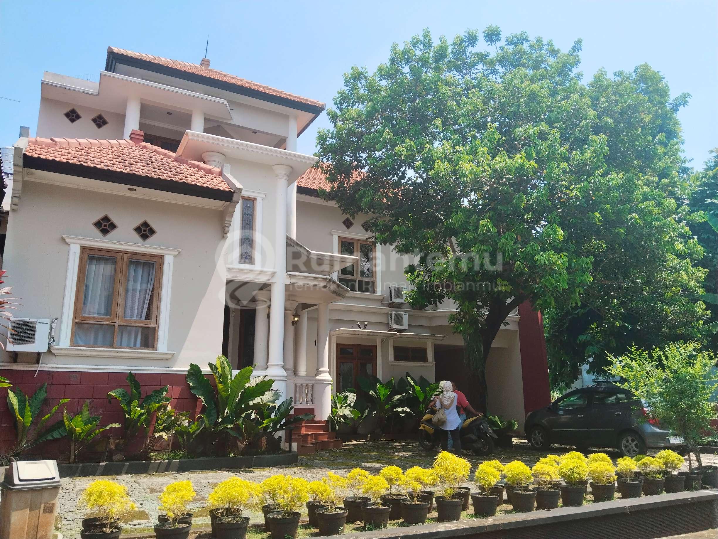 Beli Rumah Dapat Bisnis! Rumah Baru 10 KT Full Furnished – Potensi Sewa Tinggi di Jaksel