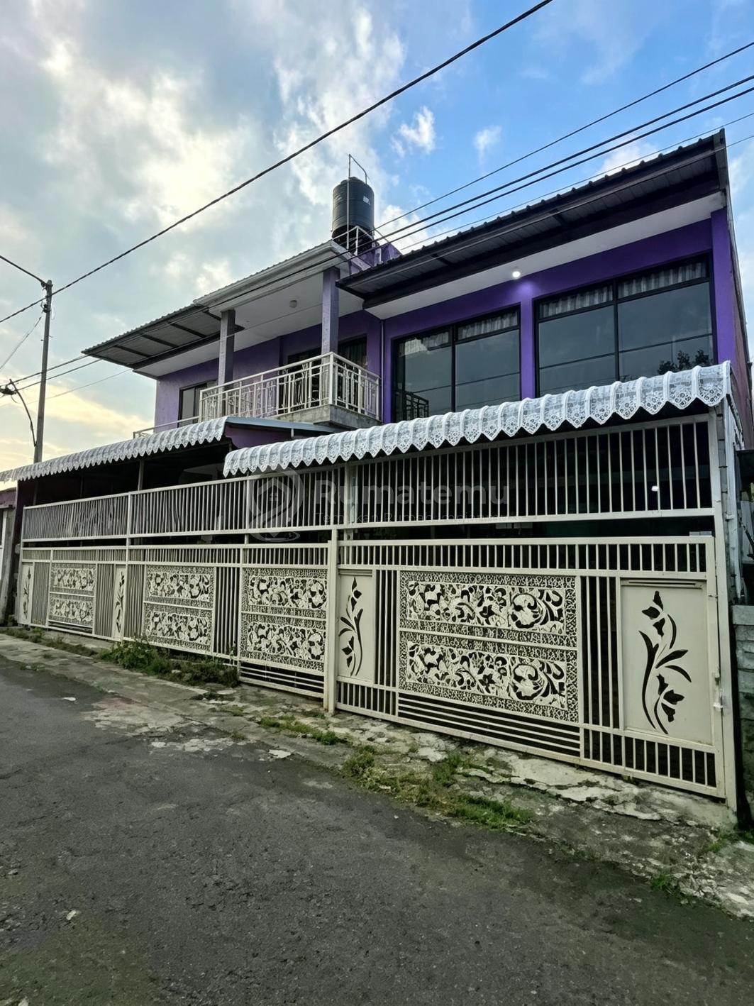 Rumah Bagus Dalam Komplek Dekat Pintu Tol Singosari Malang