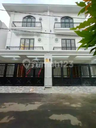 Rumah Baru Dalam Komplek Design Modern Classic