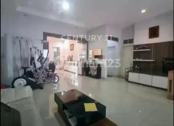 Rumah Mewah dan Nyaman di Kawasan Strategis Bangka - Kemang