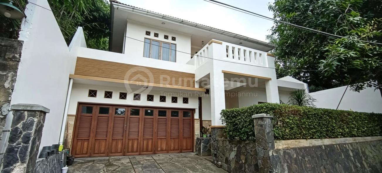 Dijual Rumah Besar Bagus 2 Lantai Lokasi Di Bintaro Jaya Sektor 5