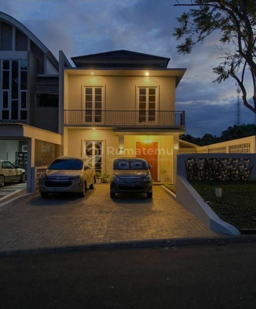 ​[VIEW PEGUNUNGAN] Rumah Mewah 3 Lantai SHM @ Rancamaya Golf Estate Bogor – 4,8M (Nego)