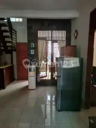 Rumah Siap Huni Masuk Komplek, 300 meter ke Jalan Veteran Raya