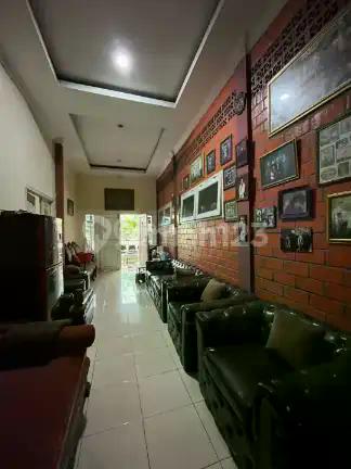 Jual di Bawah Harga Pasar Rumah di Pinggir Jalan Cocok Utk Workshop/Gudang,Kost2an