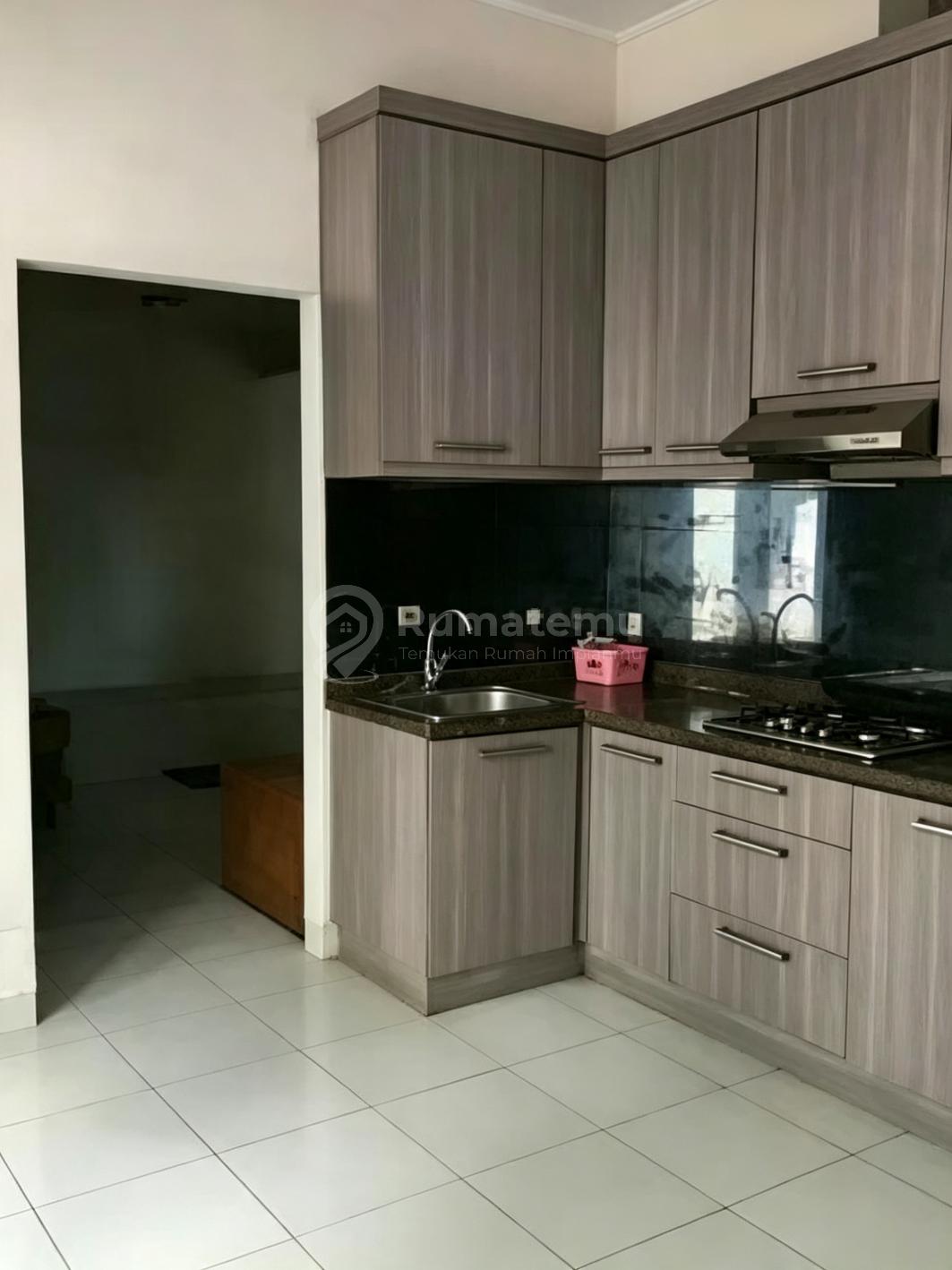 Rumah Tanah Luas di BSD Tangerang Selatan