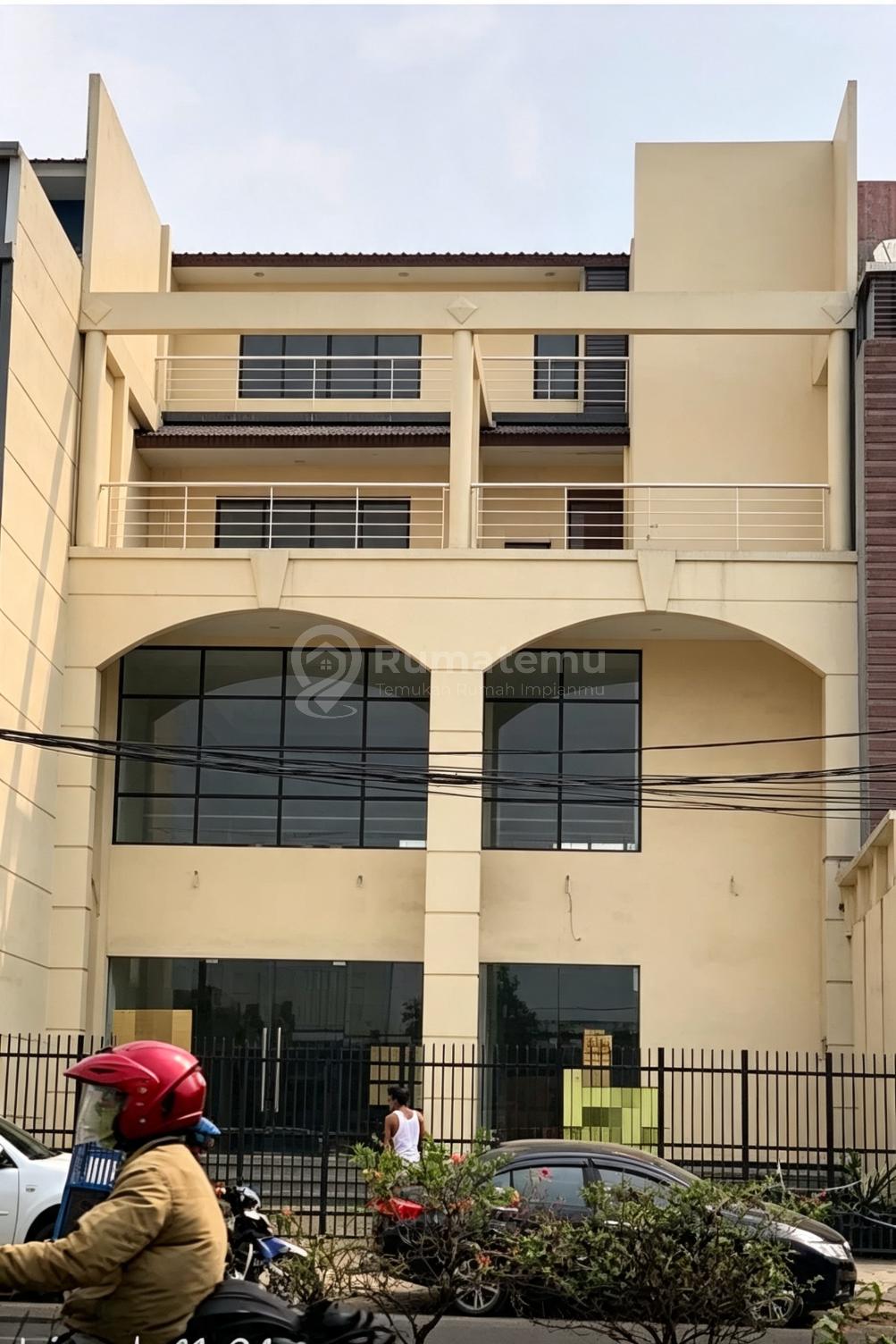 Dijual Gedung cantik belum pernah dipakai di Jl Raya Serpong