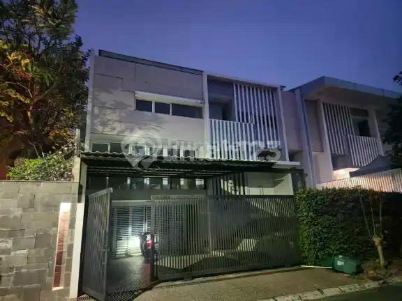 Rumah Cantik 3 Lantai Siap Huni 5 Kamar Citra 6 Jakarta Barat